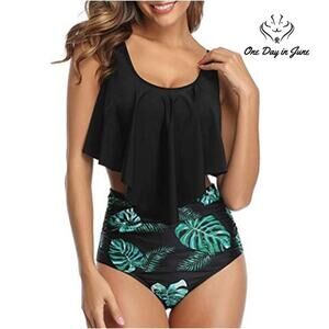 Adisputent Flounce Bikini Swimsuit Size M